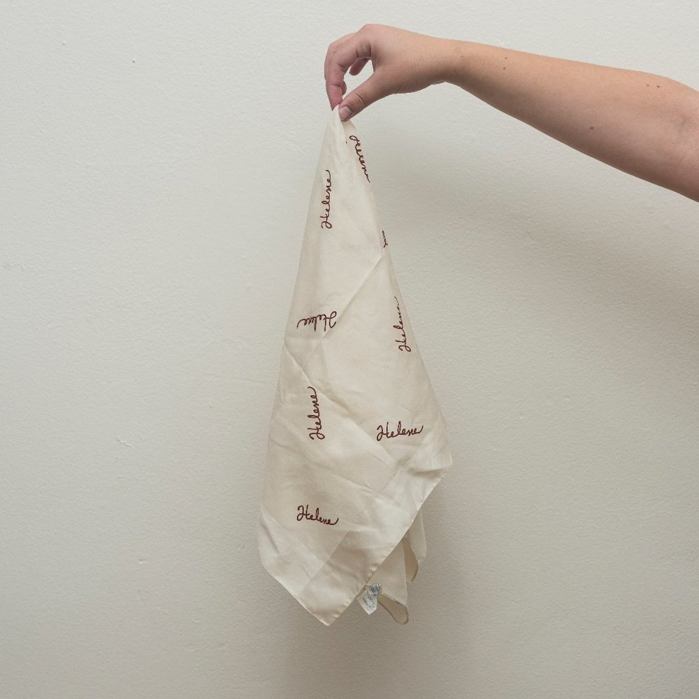 VINTAGE HELENE NECK SCARF